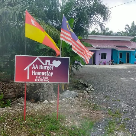 Aa Burger Homestay For Musliim Only Banting  Exterior photo